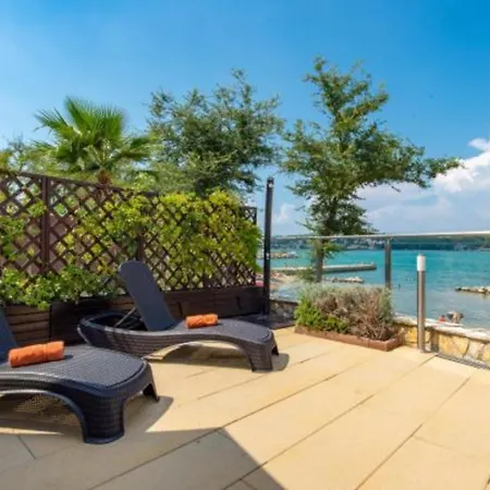 Bay Seashore Apartment Soline (Krk)