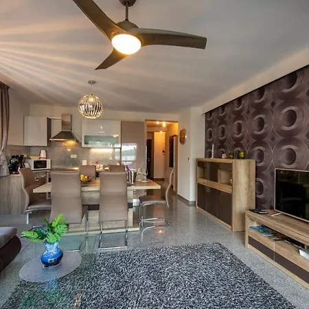 Bay Seashore Apartment