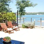 Apartment Bay Seashore