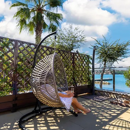 Bay Seashore * Soline