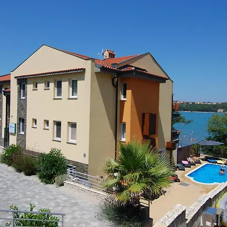 Bay Seashore Apartman *