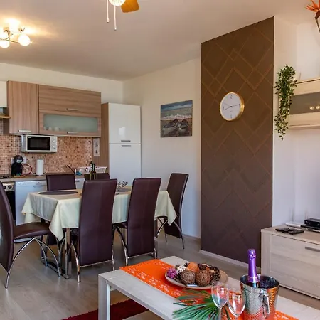 Bay Seashore Soline (Krk)