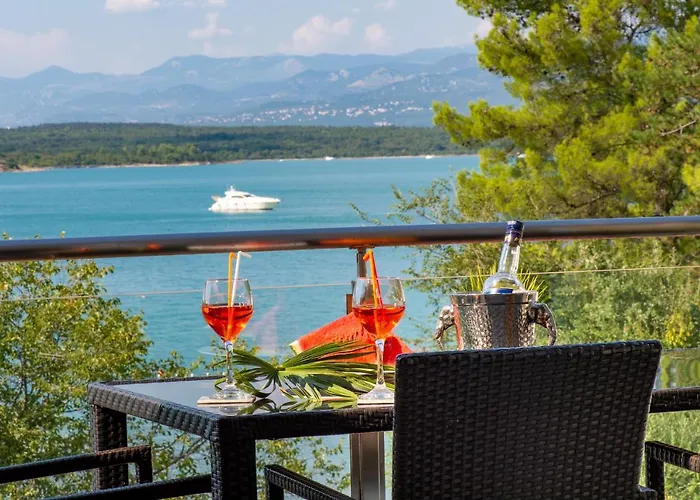 索利内湾海滨公寓