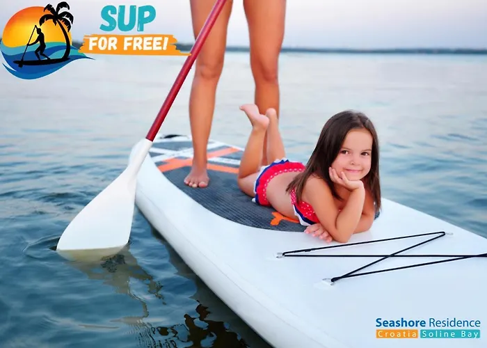 索利内湾海滨公寓 *