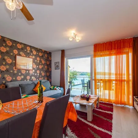 Apartment Bay Seashore *